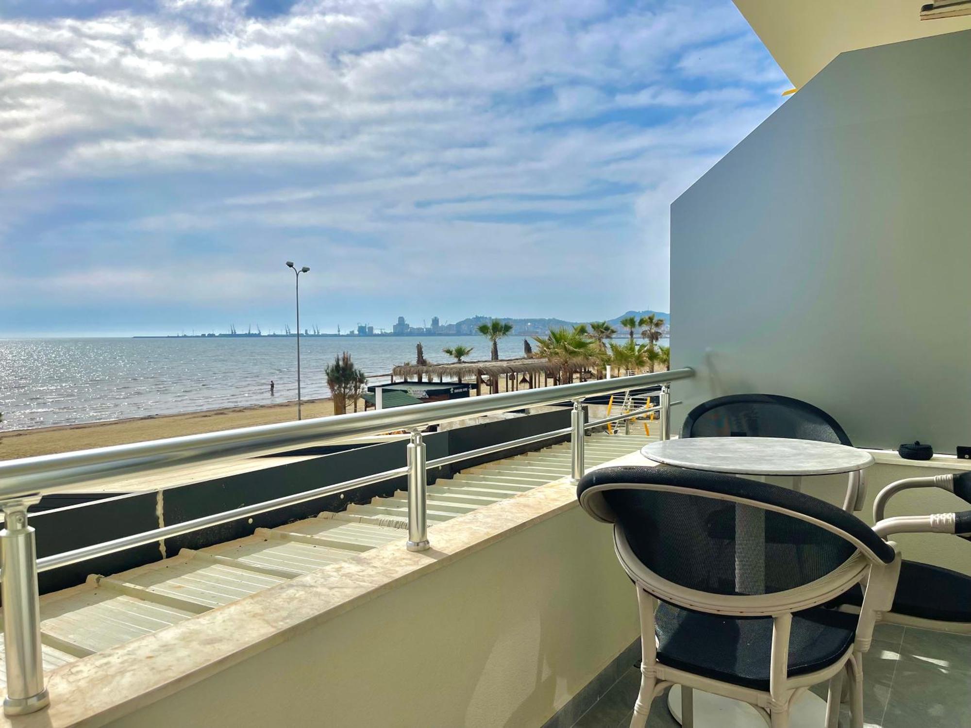 Luxurious Cozy Seaview Apartment Дуррес Экстерьер фото