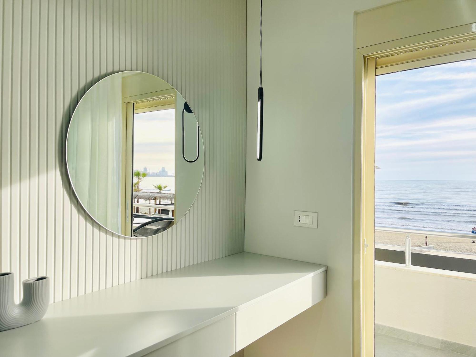 Luxurious Cozy Seaview Apartment Дуррес Экстерьер фото